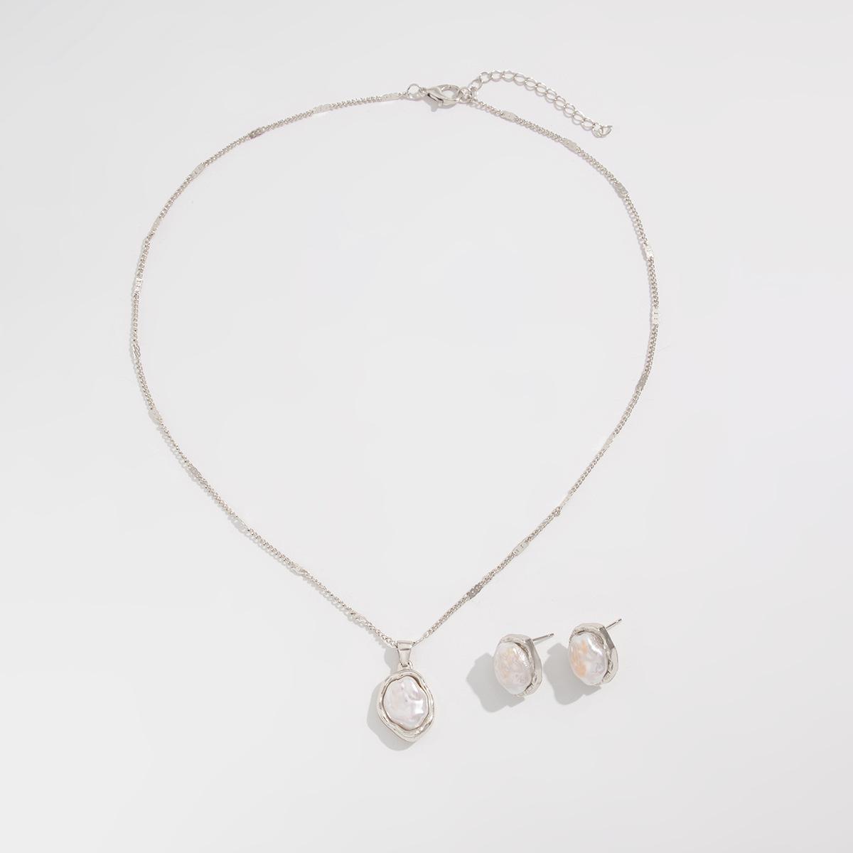 

Аксессуары Простой темперамент Подвеска из искусственного жемчуга Аксессуары Женские изысканные серьги Универсальный комплект ожерелья