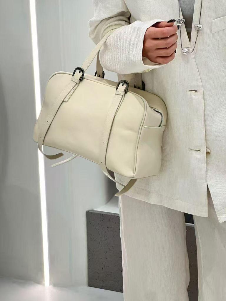 Korean Style 2025 Simple Large Capacity Underarm Handbag, Vegetable-Tanned Leather