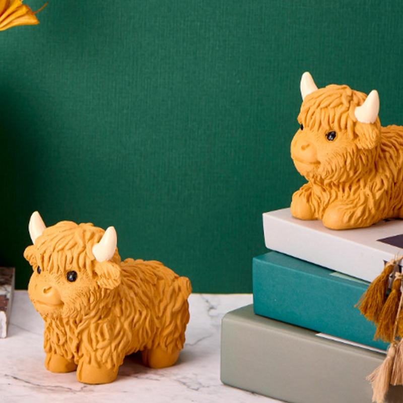 Highland Cow Statue Farmhouse Animal Sculpture Ornaments Cute Figurine Desktop Resin Animal Landscape Home Ornament