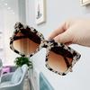 Square Vintage Retro Woman Sunglasses Fashionable Brand Style Designer Women Gradient Sun Eyeglasses Vintage Black Ladies Shades Oculos De Sol
