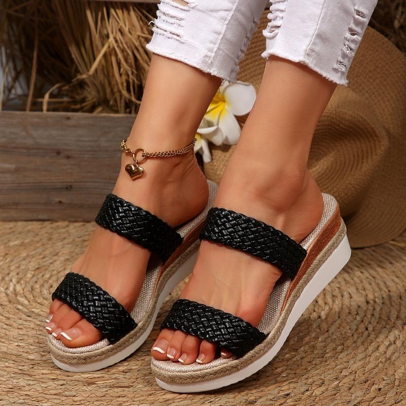 Large size slope heel cool slippers women's wear new round head woven word with casual thick-soled slippers