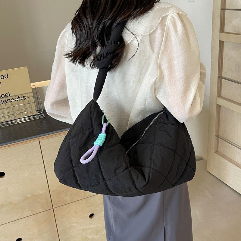 Casual Big Bag New Fashion Rhombus Embroidery Thread Shoulder Bag Women's Large-capacity Class Commuter Messenger Bag