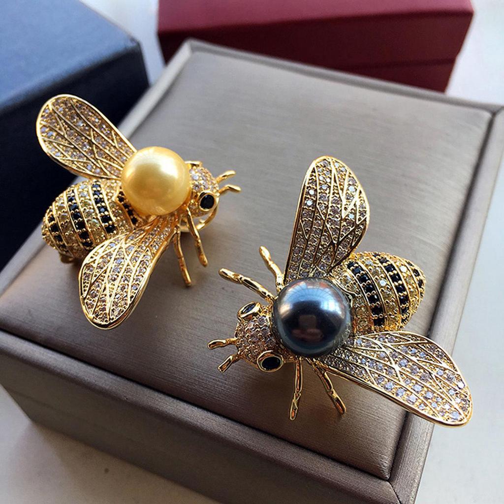 Parkshin Cloud High-End Bee Brooch: Women's Versatile Cartoon Insect Pin