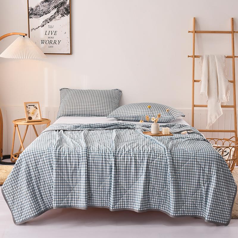 1Pc Summer Cute Strawberry Printed Thin Quilt Air Conditioning Comforter Kids Adults Girls Soft Breathable Cooling Blanket