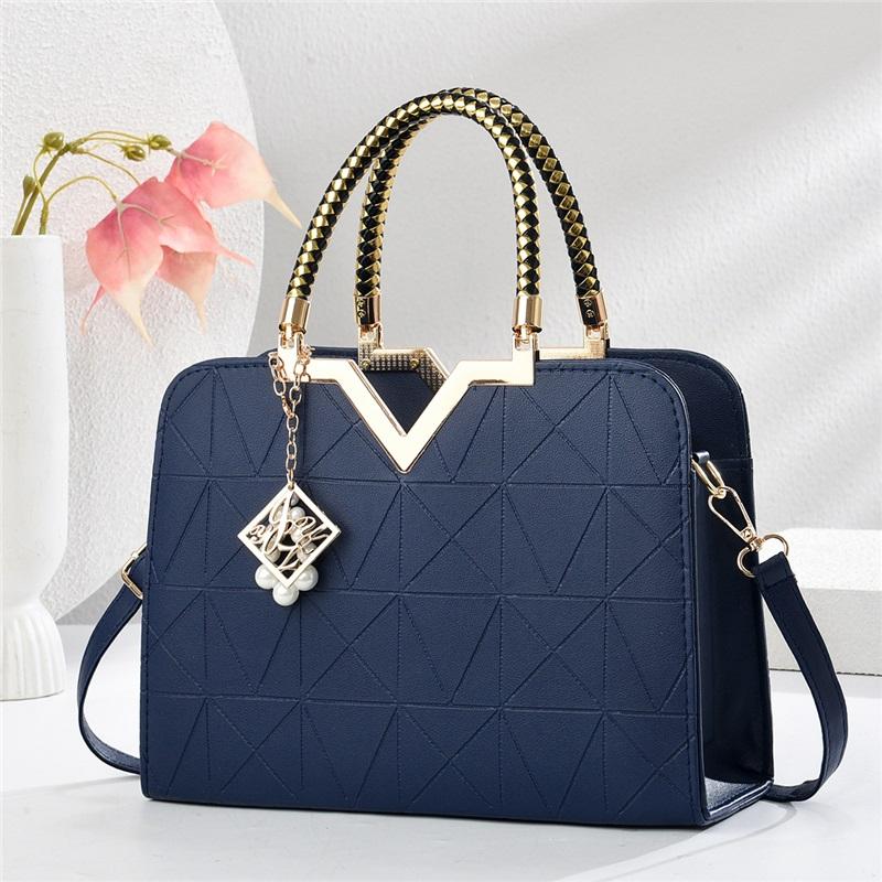Trendy Stylish Fixed Shape Ladies Handbag, Roomy Versatile Multiway Shoulder Crossbody Bag For Daily Shopping Commute