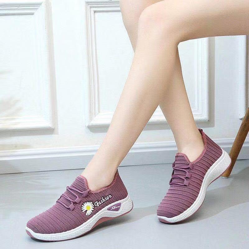 

Flying woven hollow mesh breathable sports shoes female versatile student casual running shoes 40