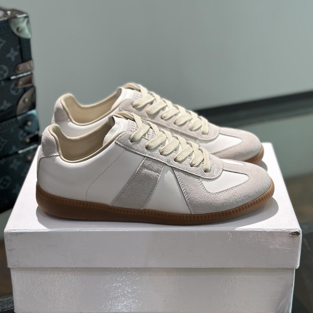 Couple's Retro Soft-soled Genuine Leather Versatile Casual Sneakers with Straps and Flat Sneakers