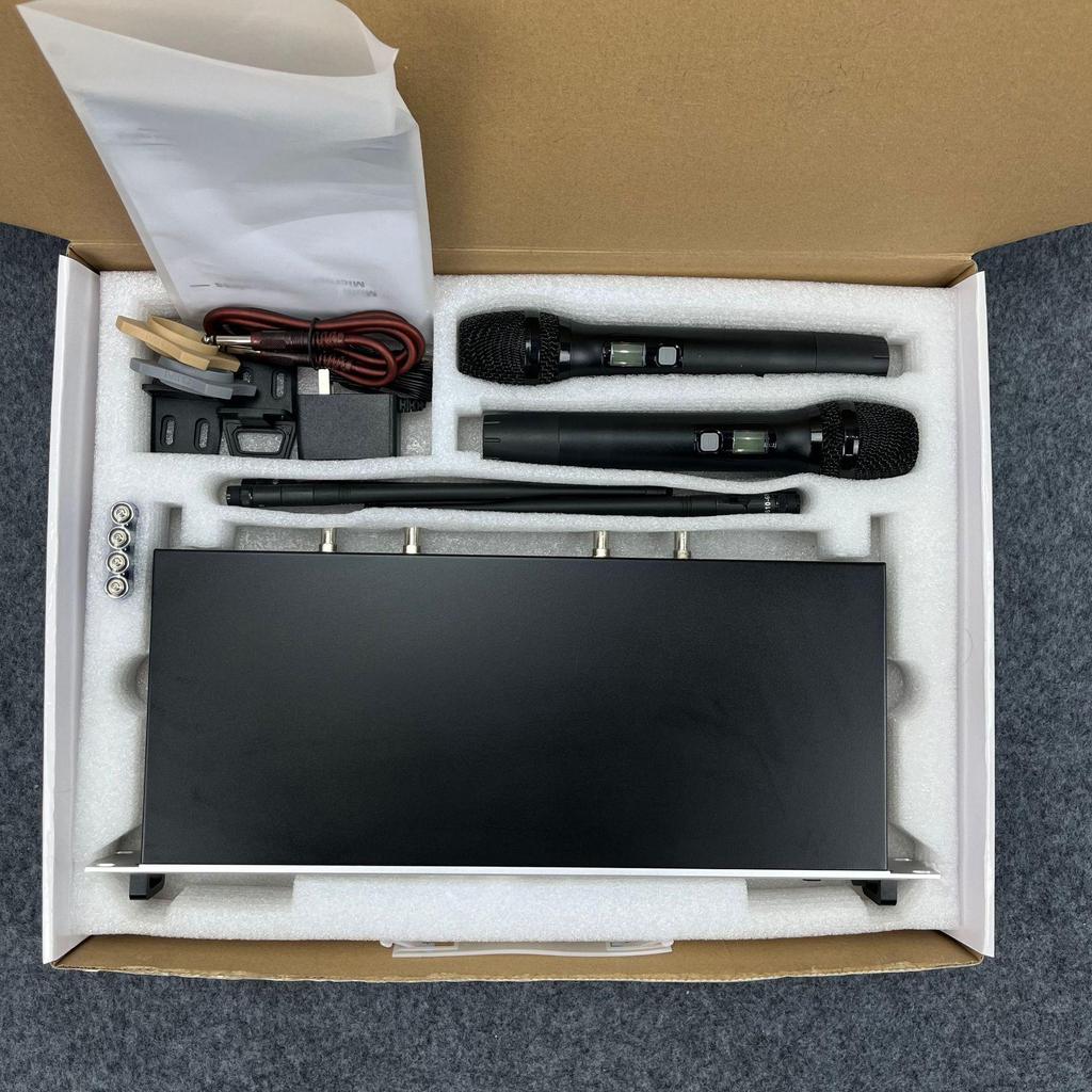 True Diversity One-to-Two Wireless Microphone System In Stock