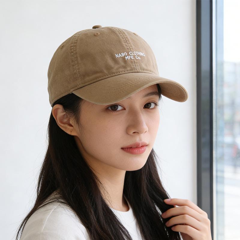 Baseball caps for men and women versatile casual sunscreen peaked caps spring and summer new couples tide