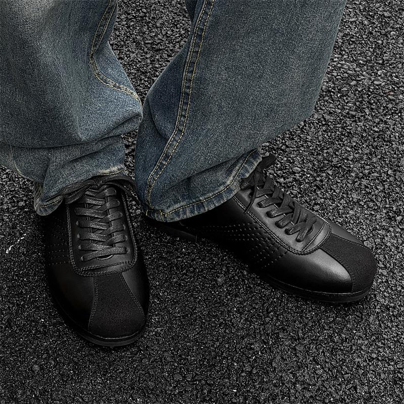 Fashion Black casual men's leather shoes Trendy minimalist versatile style Leisure Outdoor Fashion Street youth New quality shoes