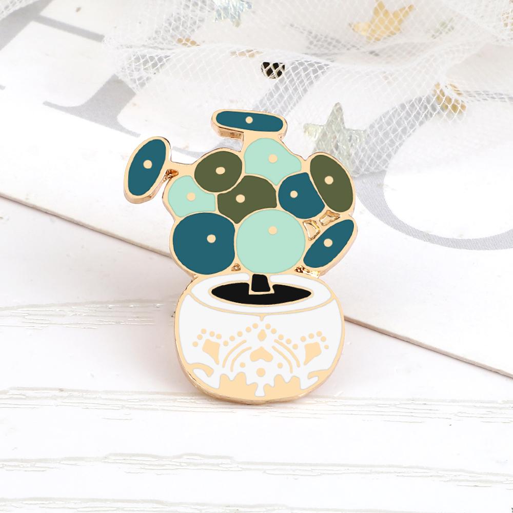 

Crazy Plant Lady Brooches Green Succulents Aloe Potted Plants Enamel Badge Creative Cartoon Bag Backpack Lapel Pins Jewelry Gift