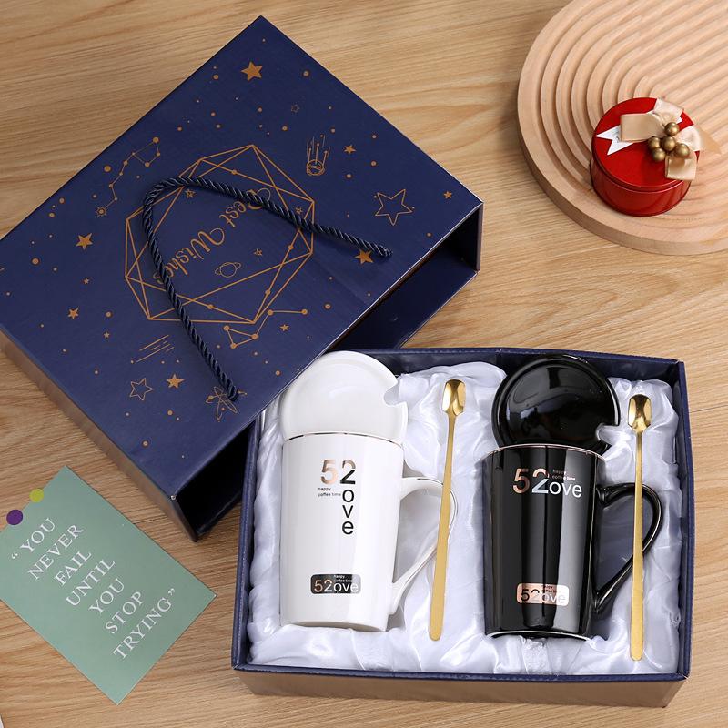 Ceramic Souvenir Black and White Mug with Lid and Spoon Couple Water Cup Household Ceramic Cup