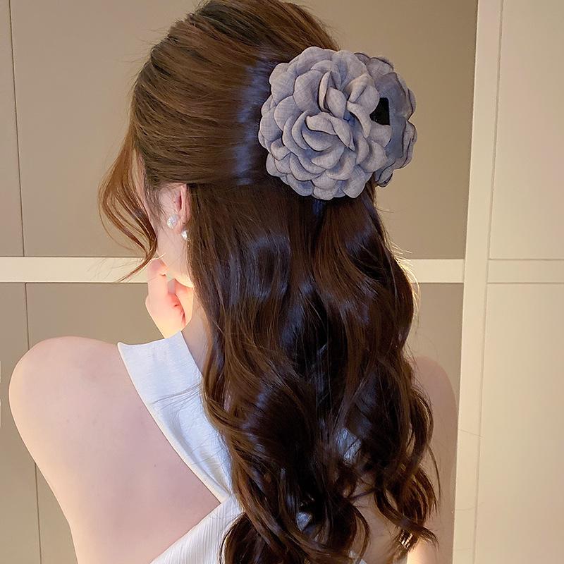 Korean Fashion Flower Hair Clip: Sweet Girl Shark Claw for Updos - Fresh, Stylish Hair Accessory