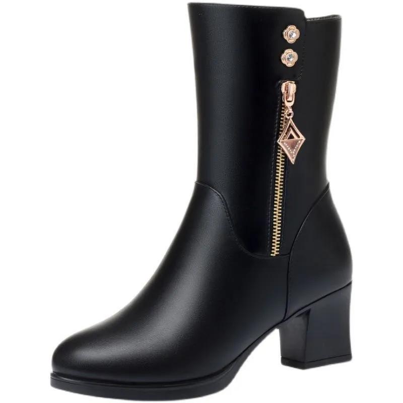 Large size mid-tube boots women's winter new style mother cotton shoes women Korean version of middle-aged and elderly women's cotton boots