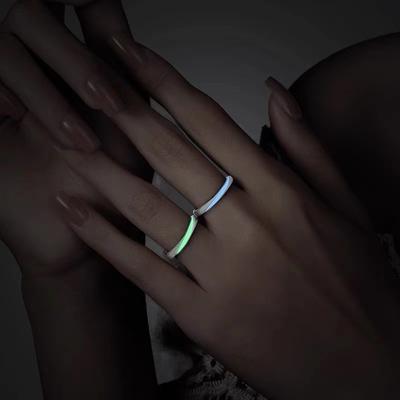Leuchtender Möbius-Ring, Partnerring, Paarring für Damen und Herren, Modischer Vielseitiger Schlichter Ring, Süßer Ins-Stil Schmuck.