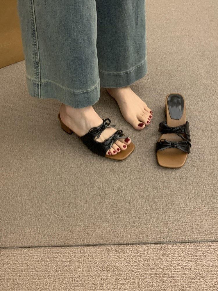 

Slippers women s summer outer wear 2025 new thick heel sandals square head cool slippers with skirt one-word thick high heels 35