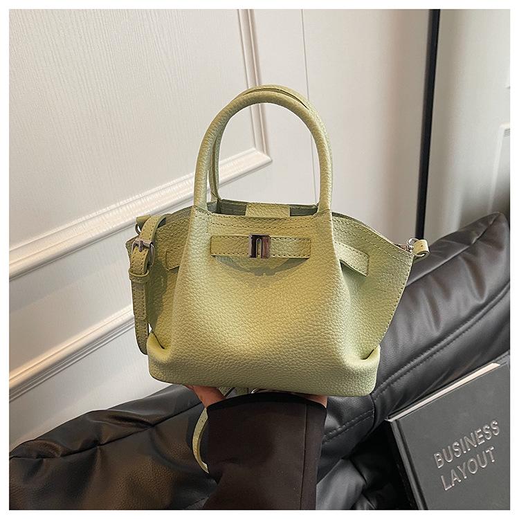 High-value hand-carried fashionable bucket bag 2025 spring new casual simple shoulder bag messenger bag
