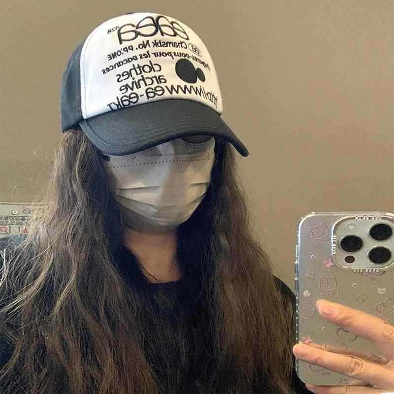 

Trendsetting Style American Baseball Cap Women With Unique Color Design Block