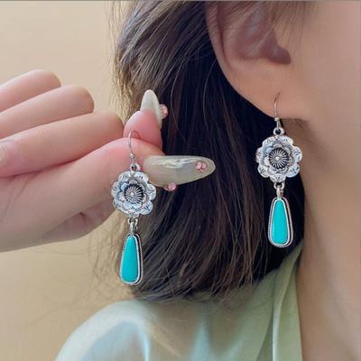 Vintage Ethnic Antique Flower Synthetic Turquoise Pendant Earrings For Birthday Parties Fashionable Jewelry Customization Gifts