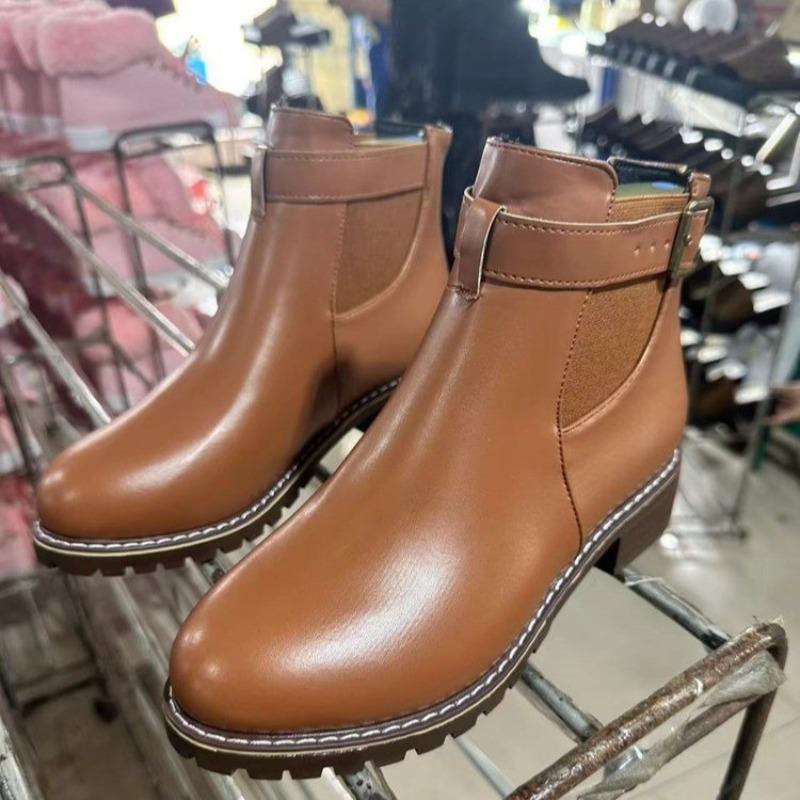 Autumn and Winter New Large-size Women's Platform Boots, Belt Buckle Decorative Round-toed Short Boots