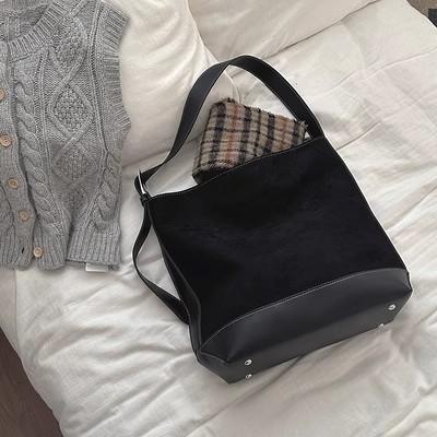 Ielgy Retro Style Bag Autumn Winter Fashion Commuter Bucket Bag High-End Sense One-Shoulder Tote Bag