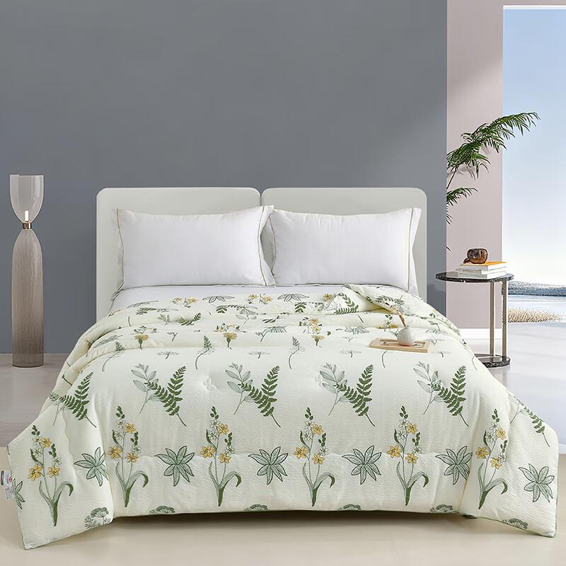 

Grace Forest Whisper Bubble Gauze Winter Quilt