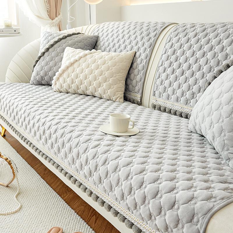 

Crystal Velvet Sofa Cushion, Universal In All Seasons, Non-Slip Back Cushion, Soft Sofa Cover, All-Inclusive Sofa Cover, Cloth Towel. 70*70cm