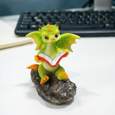 Drachenfigur Niedlicher Harzdrache Lesende Statue Miniatur Feengarten Ornamente für Terrarium Mikrolandschaft DIY Bastelarbeiten