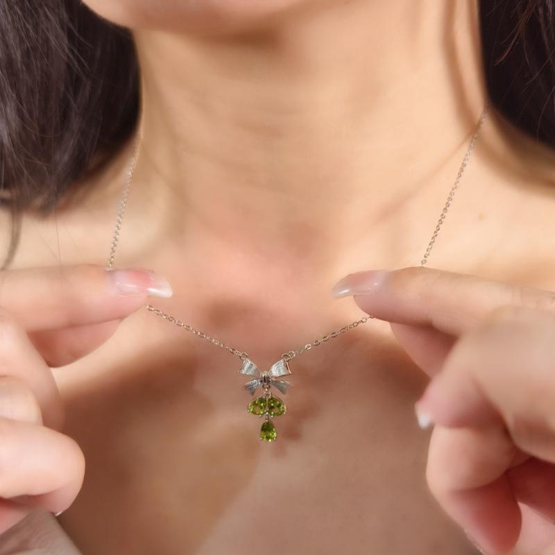 S925 Silver Brushed Bow Necklace Women's Light Luxury Tassel Natural Crystal Stone Pendant Premium Sense Clavicle Chain Gift