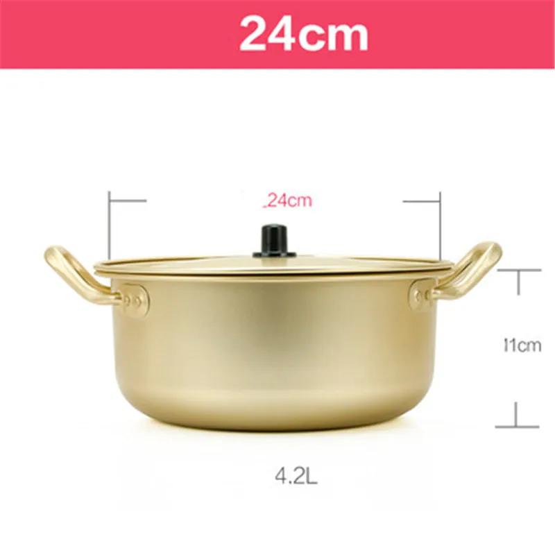 Ramen in stile coreano, noodles, pentola d'oro, zuppa in alluminio, pentola calda, rivestimento ossidato, noodles, zuppa di uova, cottura, utensili da cucina dorati