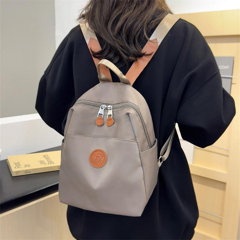 Schoolbag Niche Fashion Backpack Women's Large Capacity Anti-splashing Outdoor Travel Backpack Casual Versatile College Bag