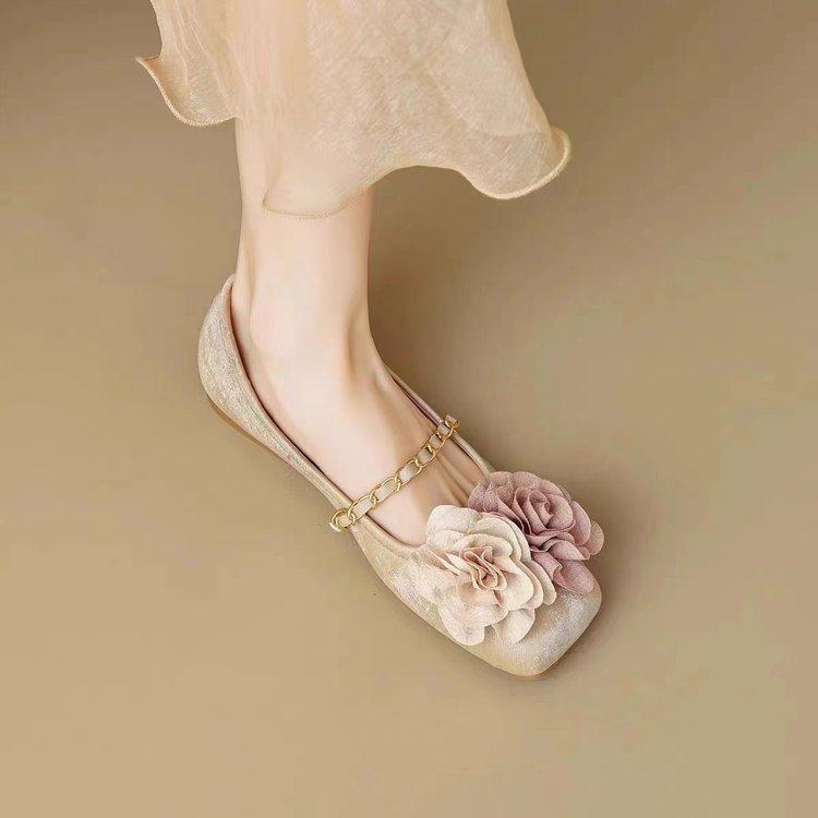 French retro Mary Jane single shoes women's shallow mouth 2025 new spring flat-bottomed new Chinese late evening breeze gentle shoes