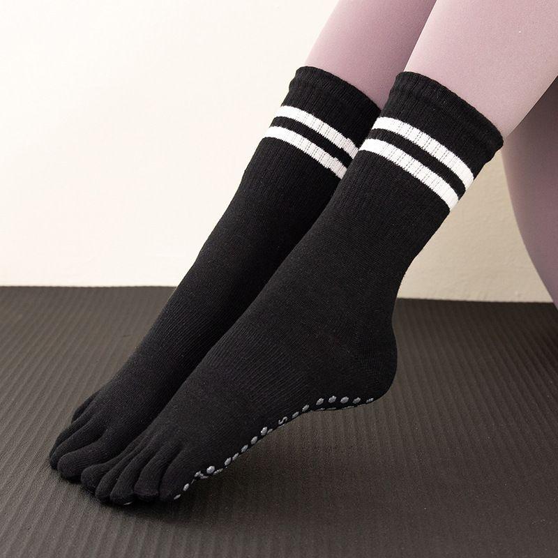 

Knee Socks Dance Professional Silicone Non-Slip Yoga Socks Indoor Sports Fitness Pilates Stripes Long Socks Room Socks Black/free size 35-40