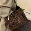 Autumn New Retro Fashion Textured Bag Women's Casual Shoulder Bag Commuter Messenger Tote Bag