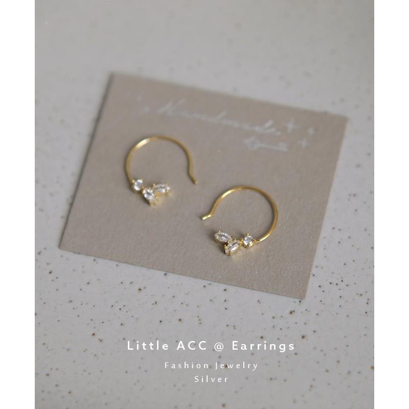 

Aesthetic Laurel Leaf Half-Hoop Earrings in Japanese Style