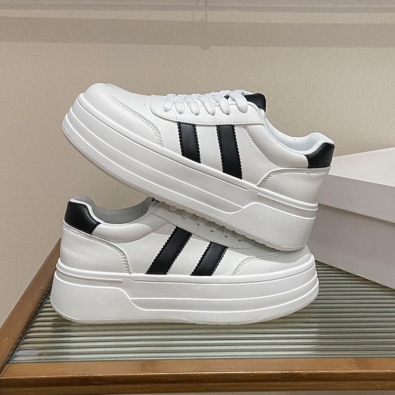 

2025 little white shoes women s spring new Korean version ins female students leisure sports versatile board shoes street shot BK6905 35