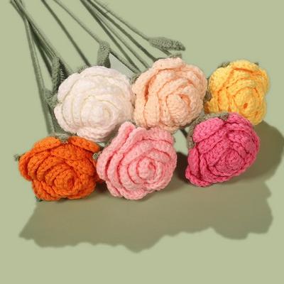 Simulierte Rose gehäkelt, langer Stiel, lebendige, leuchtende Farben, Kunstblumen, Hochzeits-Mittelstücke, Brautsträuße, Dusch-Arrangement, Dekoration, Valentinstag