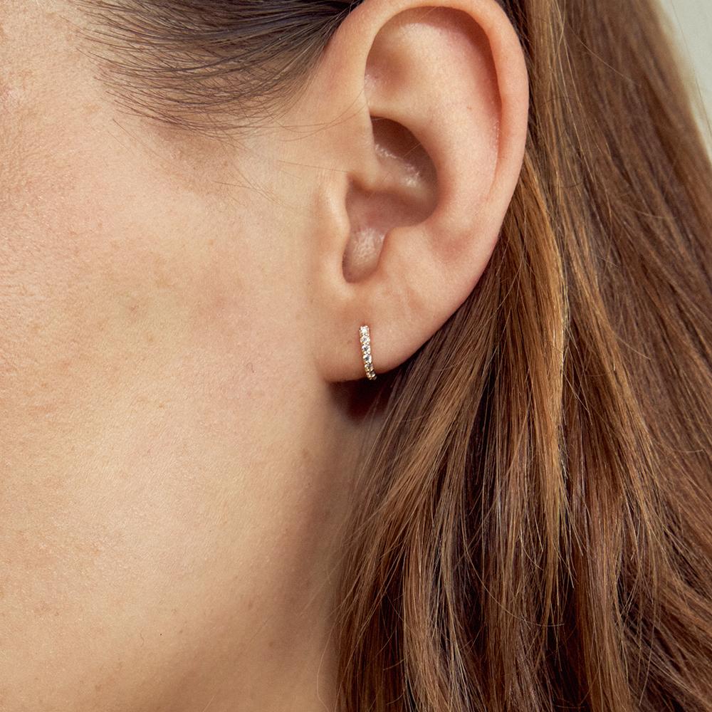 Lunne 14K Basic Curve Pavé Stud Earrings (14K Gold) Lfe39