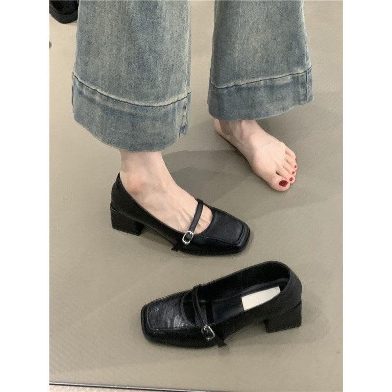 Vintage Mary Jane shoes women's autumn French temperament elegant square head light mouth thick heel high heel single shoes