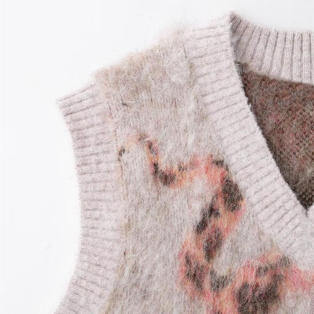 Spring 2025 Women's Brushed Jacquard Knit Vest - Simple & Elegant