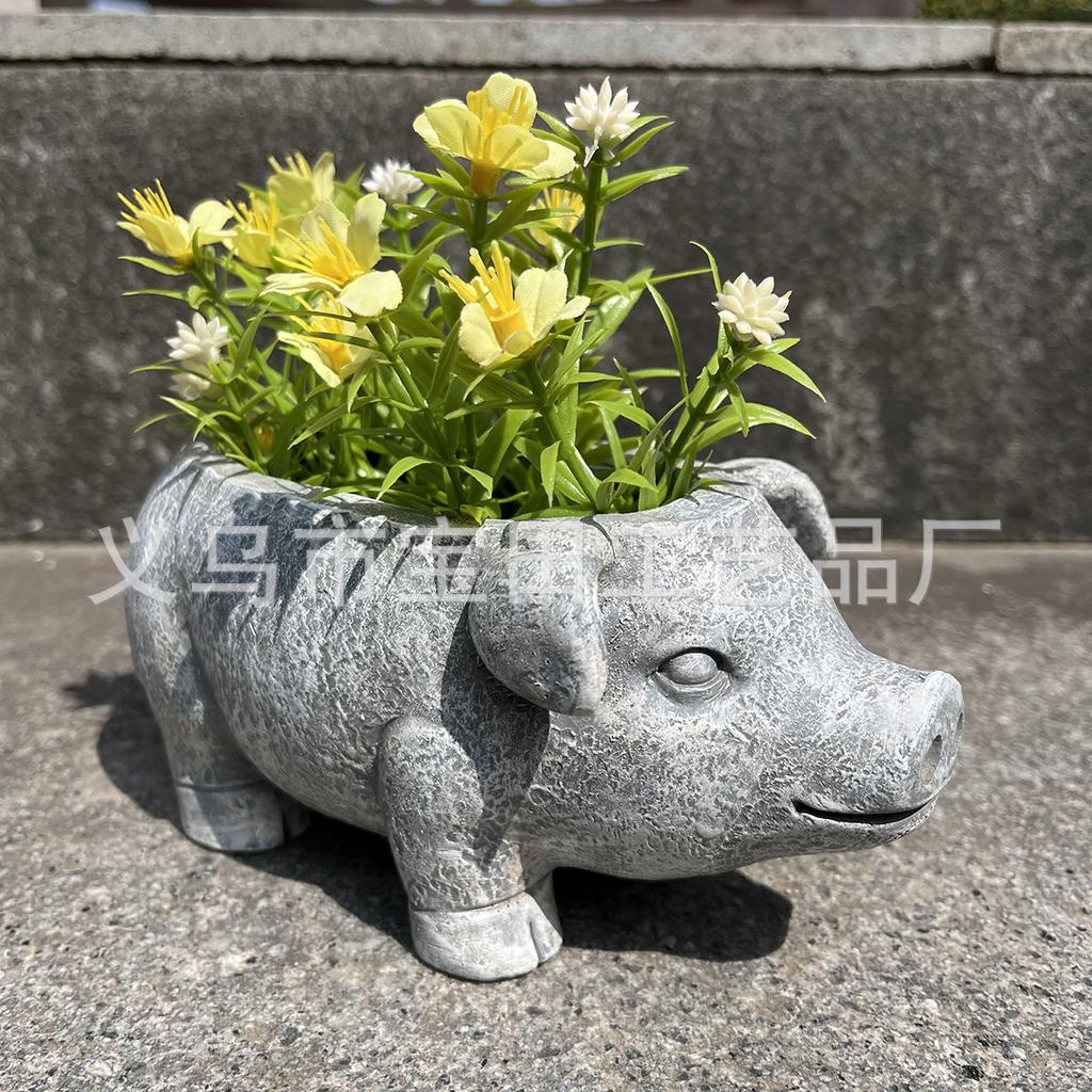 1 piggy flower pot, minimalist and cute pig resin flower pot statue, characteristic garden and courtyard decoration ornament.