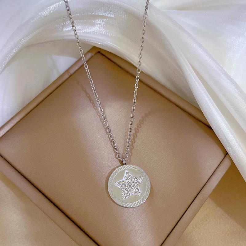 

Light Luxury Pentagram Minimalist Wind Furnace Real Gold Necklace Female Collarbone Chain Accessories