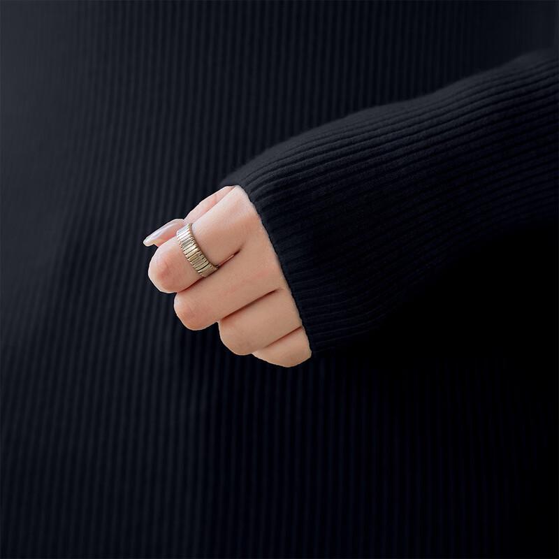 Mokana Women's Elegant Long Sleeve Knit Top