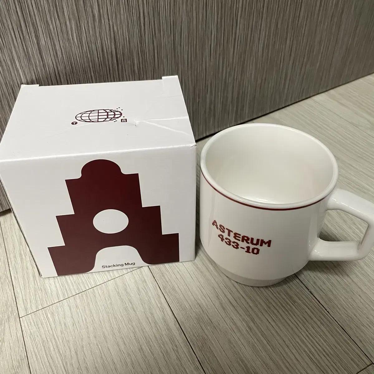 

Plave Asterum Mug