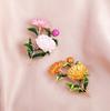 2022 New Daisy Flower Enamel Pin Women Retro Pins Brooches Fashion Brooch Hijab Pins Bouquet Clothing Jewelry Gift for Women