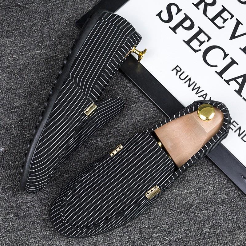 

2025 new spring and autumn men s shoes soft-soled breathable Doudou shoes men s one-pedal lazy shoes British trendy casual shoes 44 чёрный