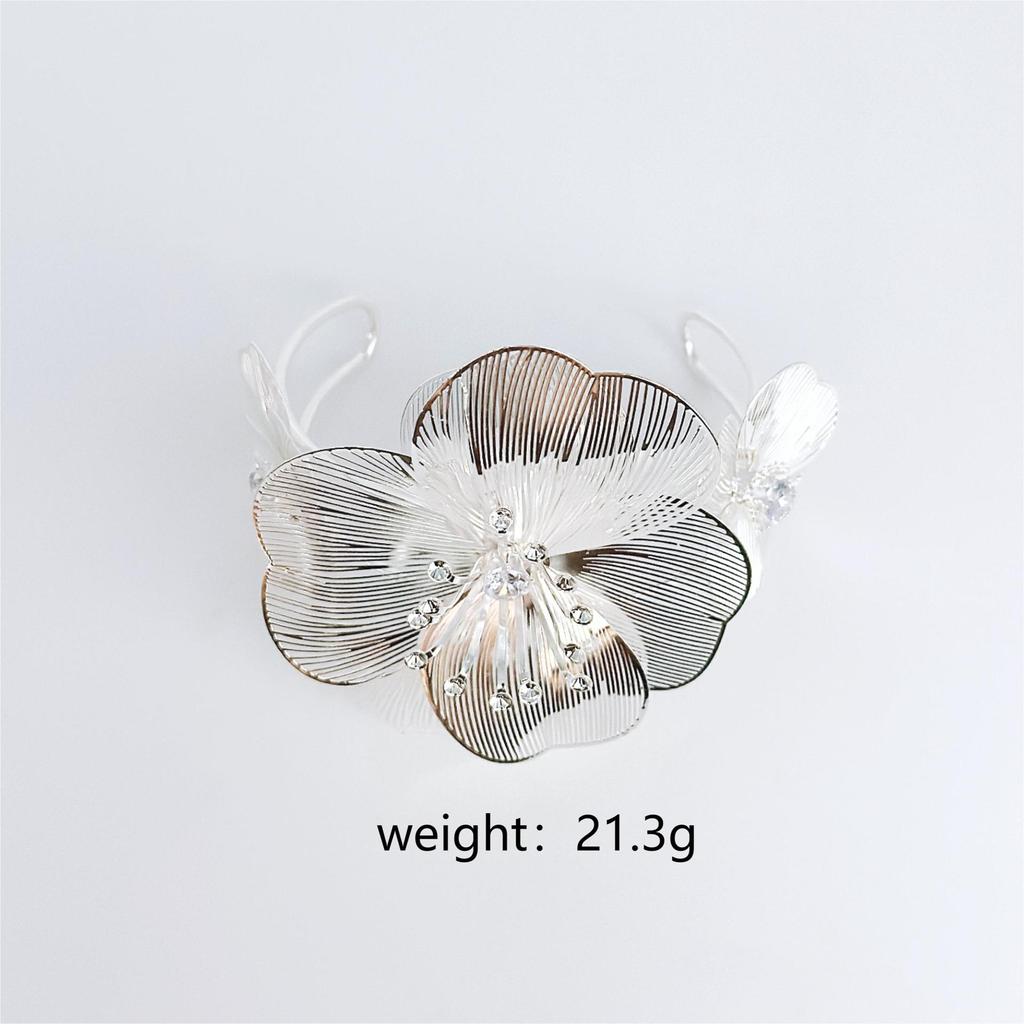 Gold Hollow High-End Flower Bracelet, Diamond-Set Exaggerated High-End Bracelet, Gold And Silver Flower Bracelet.