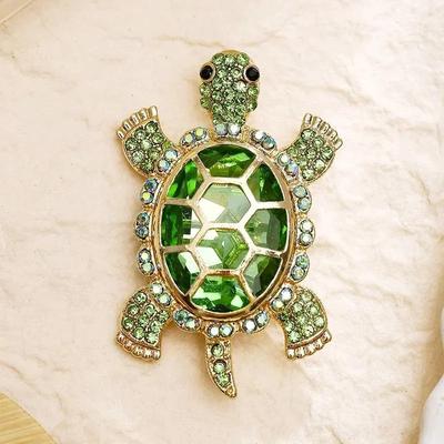 Turtle Brooch Fashion Retro Green Brooch High-end Accessories Jewelry Pin Brooch