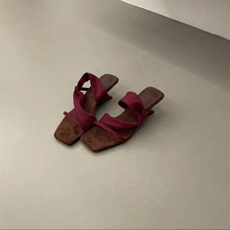 Fashion Hot Selling 2025 Summer New Fashion Temperament Niche Retro Wedge Sandals Square Toe Open Toe High Heel Sandals and Slippers