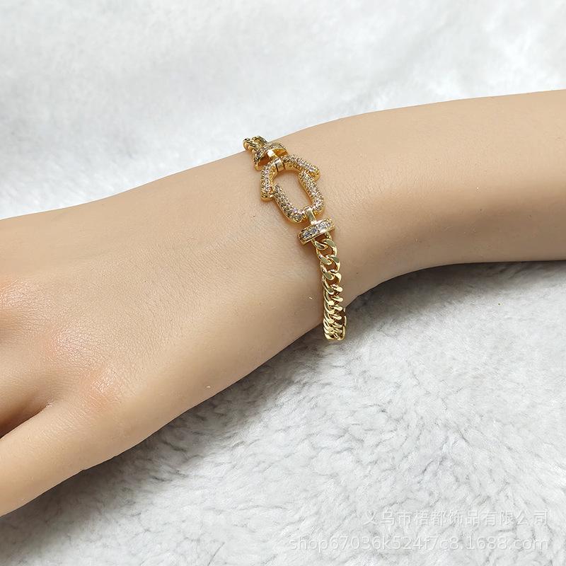 High-End Geometric Bracelet: Elegant Zirconia Inlay, Unisex Design Copper